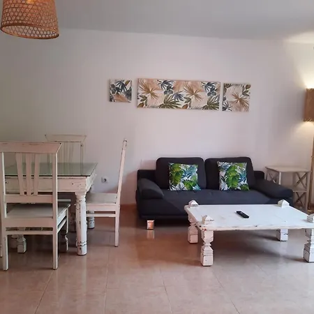 Tamarindo Piscinas De Agua Salada Fibra Optica Apartment Corralejo